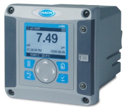 sc200 Universal Controller: 100-240 V AC (EU power cord) with one analog flow sensor input, one analog pH/ORP/DO sensor input, and five 4-20mA outputs